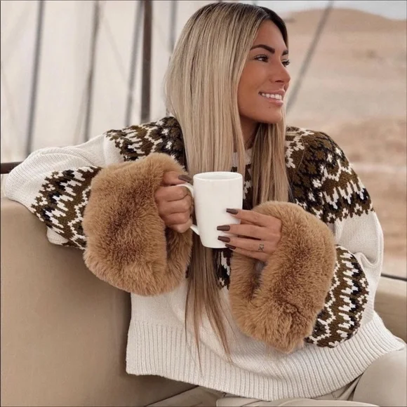 NWT Zara Faux Fur Jacquard Sweater